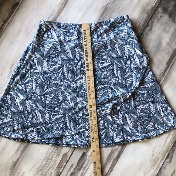 Eddie Bauer Kacey Faux Wrap Active Stretch Skirt / Size Small - Picture 6 of 8